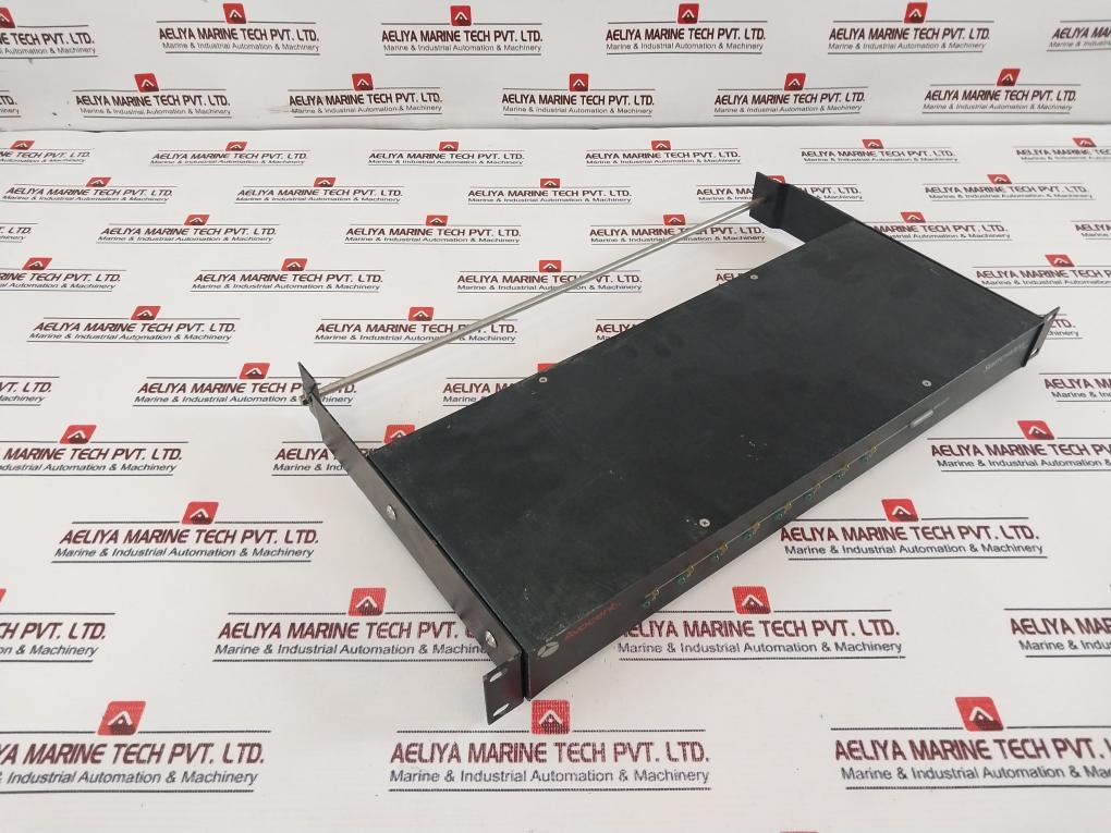 Switchview 10085 8-Port KVM Switch 520-182-009 100-240V~ 1A 50/60Hz