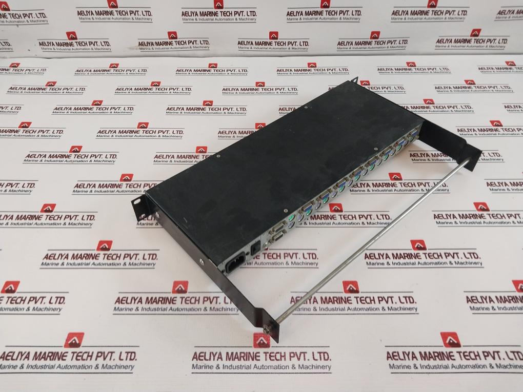 Switchview 10085 8-Port KVM Switch 520-182-009 100-240V~ 1A 50/60Hz