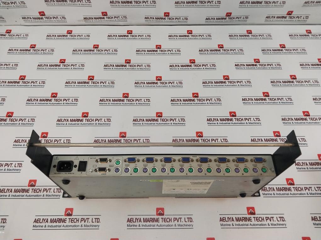 Switchview 10085 8-Port KVM Switch 520-182-009 100-240V~ 1A 50/60Hz