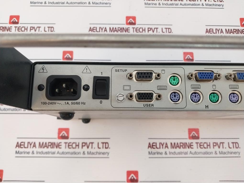 Switchview 10085 8-Port KVM Switch 520-182-009 100-240V~ 1A 50/60Hz