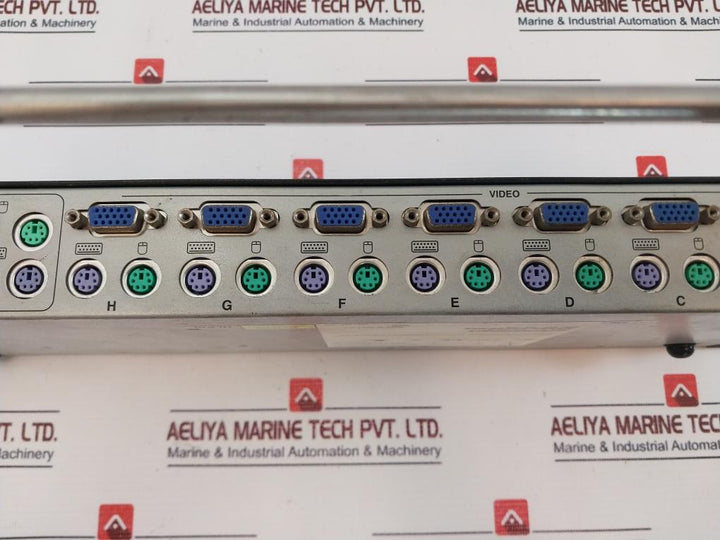Switchview 10085 8-Port KVM Switch 520-182-009 100-240V~ 1A 50/60Hz