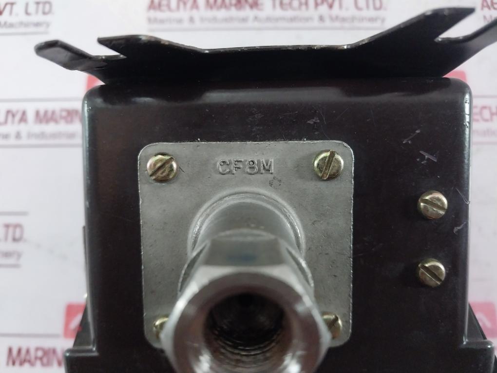 Switzer Gm-201-02-a8K-2 Pressure Switch 1.6-16 Bar Cf8M