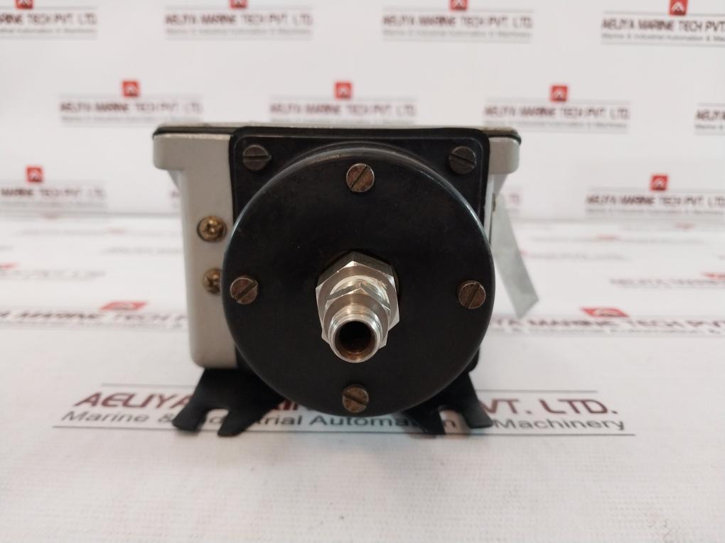Switzer Gm 201 02 C2K 22 Z Pressure Switch 5A 250V Ac 4 Bar