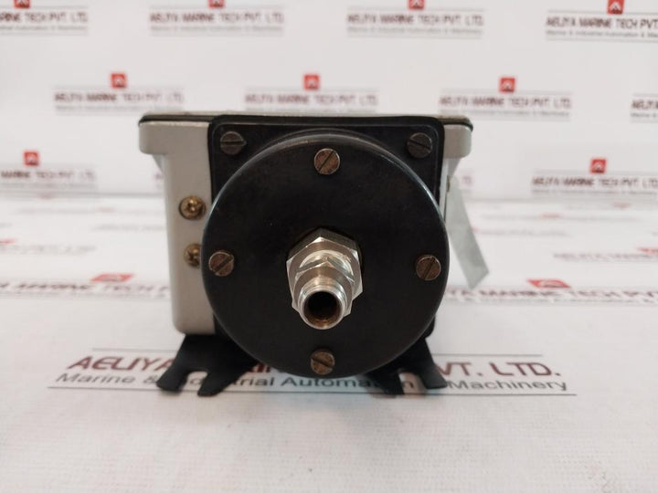 Switzer Gm 201 02 C2K 22 Z Pressure Switch 5A 250V Ac 4 Bar