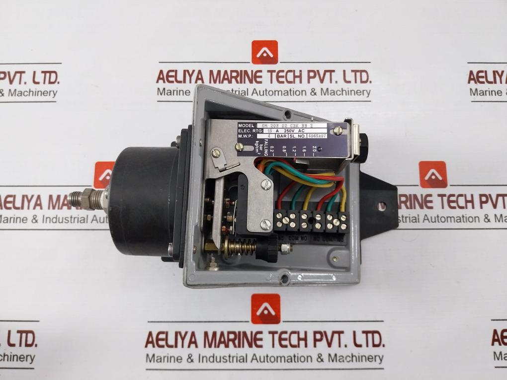 Switzer Gm 203 02 C2K 33 Z Pressure Switch 15A 250V Ac M.W.P: 4 Bar