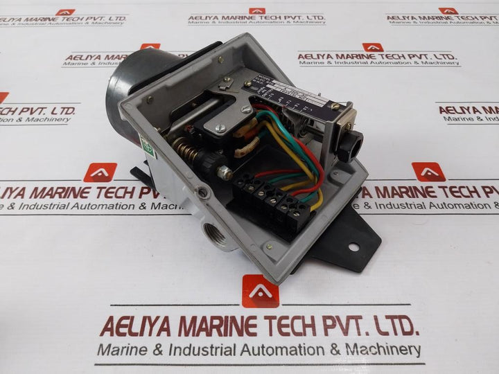 Switzer Gm 203 02 C2K 33 Z Pressure Switch 15A 250V Ac M.W.P: 4 Bar