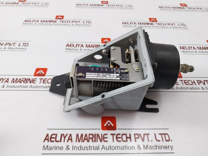 Switzer Gm 203 02 C2K 33 Z Pressure Switch 15A 250V Ac M.W.P: 4 Bar