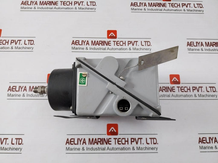 Switzer Gm 203 02 C2K 33 Z Pressure Switch 15A 250V Ac M.W.P: 4 Bar