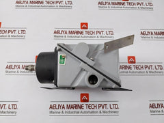 Switzer Gm 203 02 C2K 33 Z Pressure Switch 15A 250V Ac M.W.P: 4 Bar