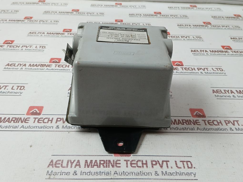 Switzer Gm 281 02 A6K 2 Z Pressure Switch 5A 250Vac 0.4 To 4.0 Kg/Cm2