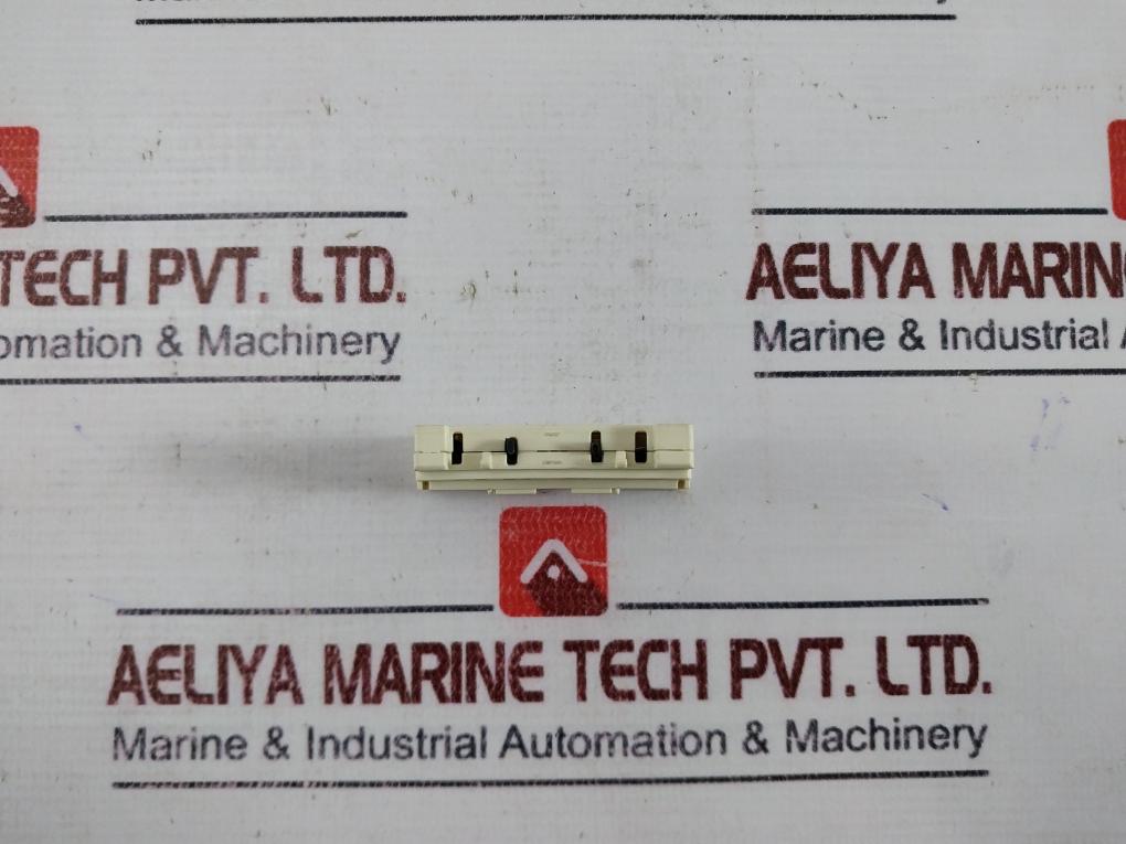 T&b Gvae11 Plug In Auxiliary Contact Block Front Mounted Na + Nc