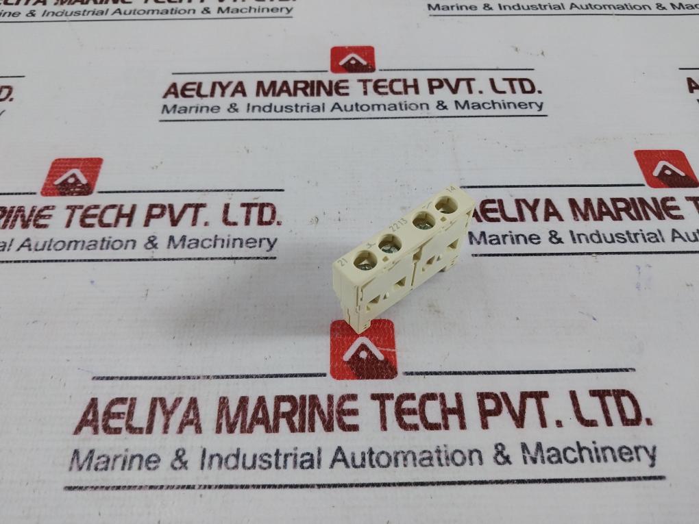 T&b Gvae11 Plug In Auxiliary Contact Block Front Mounted Na + Nc