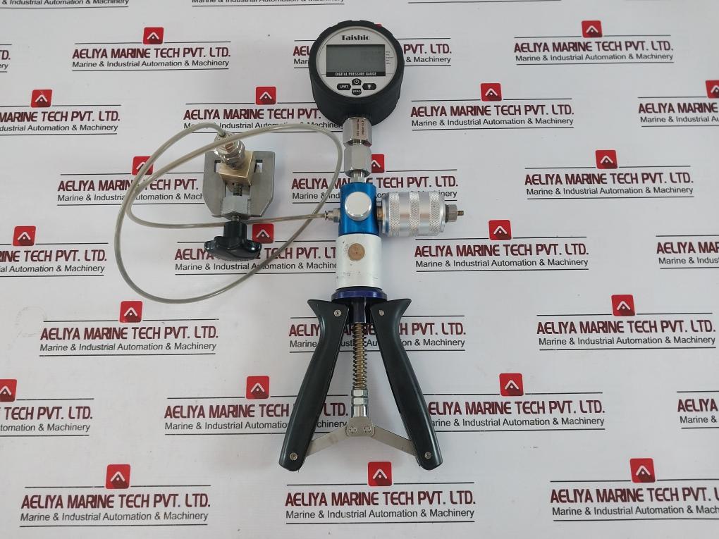 Taishio Ts-dpg-110 Pressure Calibrator Set Ip65, Various Fittings