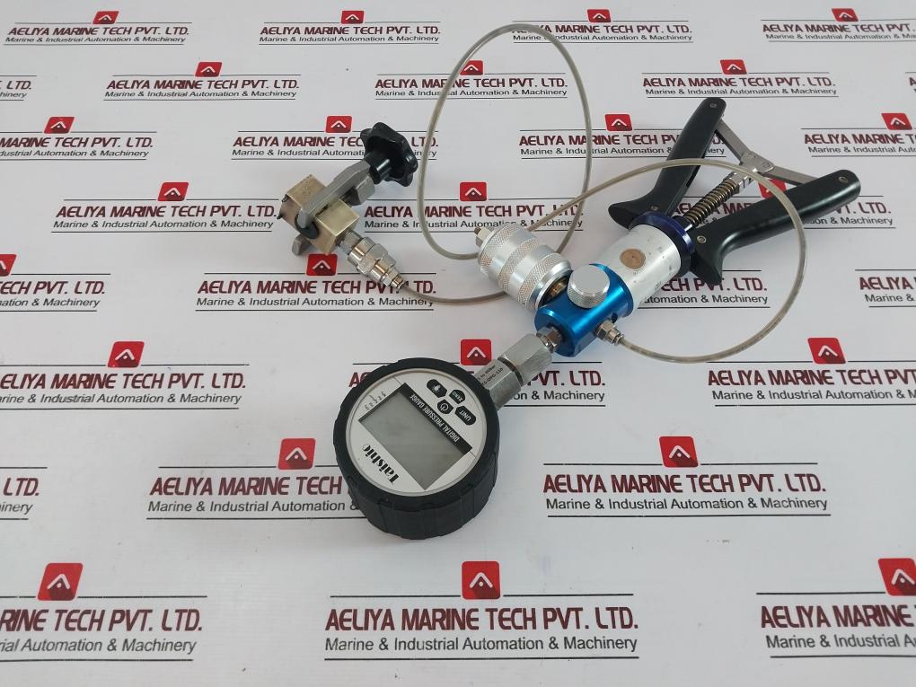 Taishio Ts-dpg-110 Pressure Calibrator Set Ip65, Various Fittings