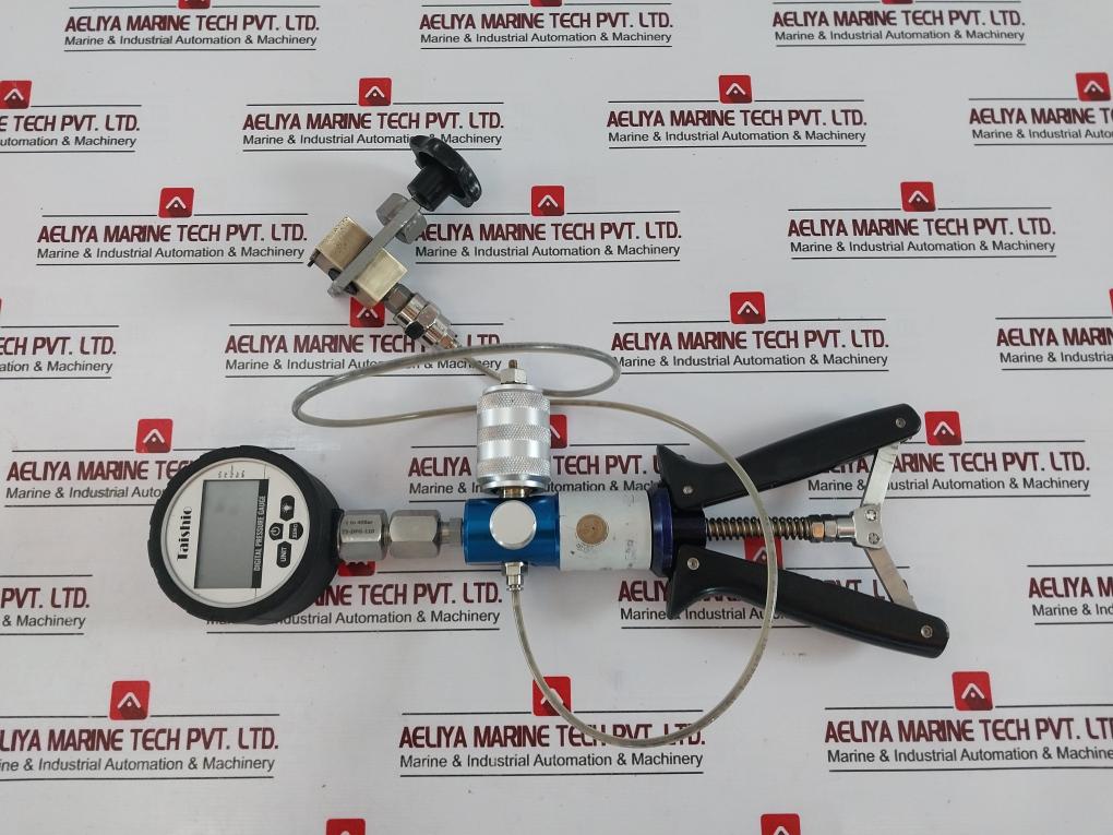 Taishio Ts-dpg-110 Pressure Calibrator Set Ip65, Various Fittings