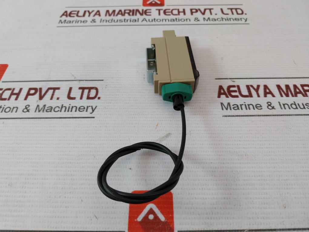 Takenaka F1Rh-j Plc Module Rack 12-24Vdc Seeka