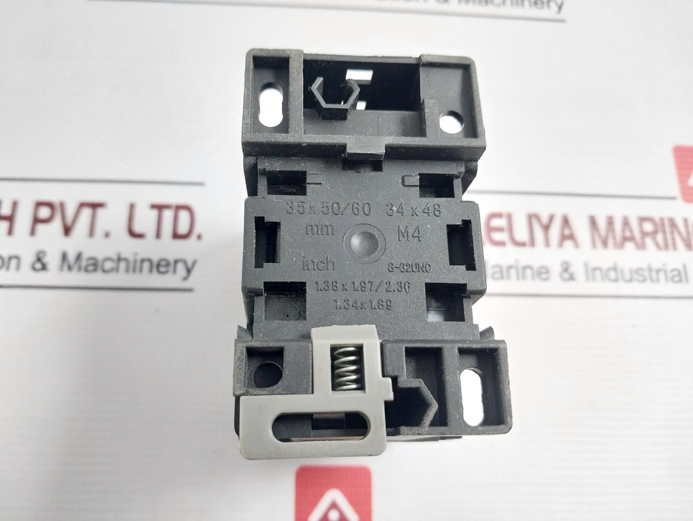 Tdm Electric Kmh-11210 Small-sized Contactor Ac-3 Ie 12 A 50 Hz