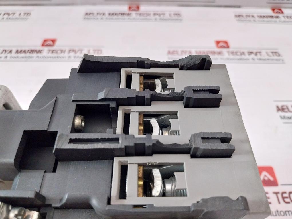 Tdm Electric Kmh-49512 Contactor Ku 40-95 Uc, 230V, 50 Hz