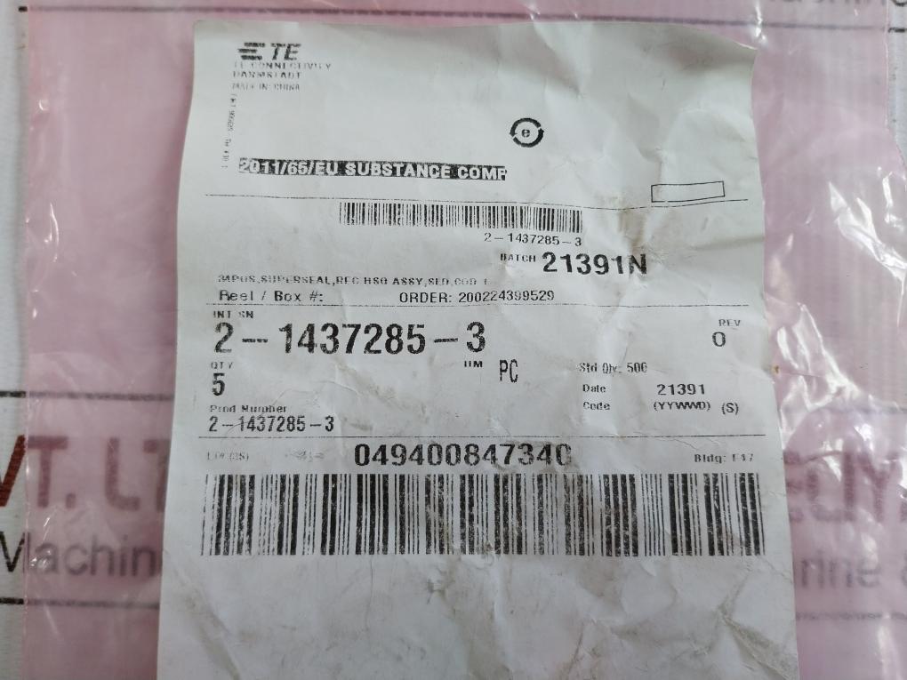 Te Connectivity 2-1437285-3