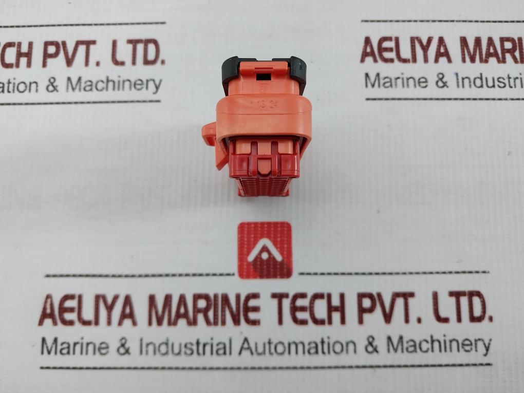 Lot Of 2X 776164-6 Ampseal Automotive Connector Plug Te Connectivity