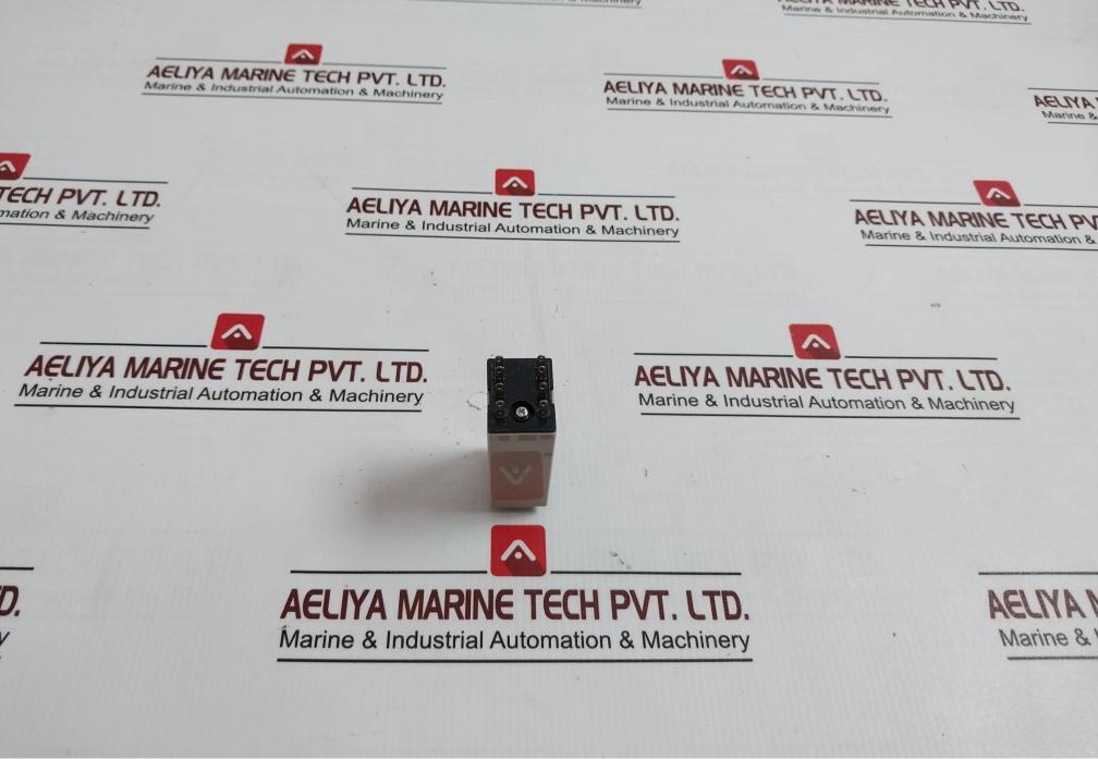 Omron H3yn-2 Time Delay Relay Iec60664-1 Ac250v Dc30v 50/60hz