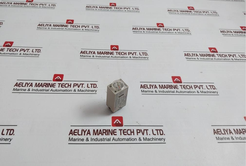 Omron H3yn-2 Time Delay Relay Iec60664-1 Ac250v Dc30v 50/60hz