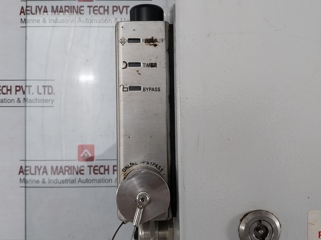 Techcross-Monitor-Electrical-Enclosure-TCL-4-ECS-EX2-209885-24