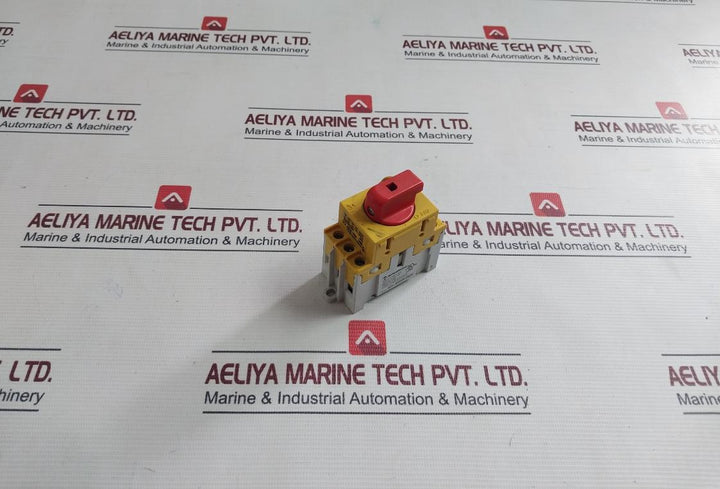 Technoelectric Sd1-040-rr 3 Phase Disconnect Switch 40A 600V Ac