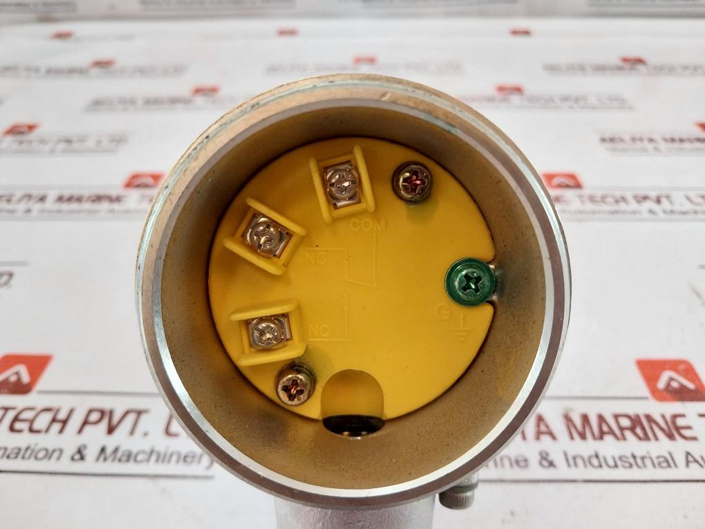 Tecnova Ht Lsa3Hfr Magnetic Level Switch Sus304 12Bb57197 5A/250Vac