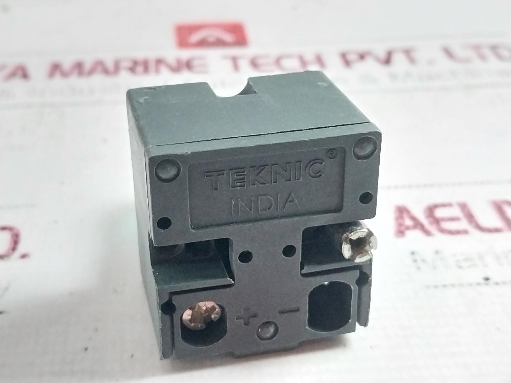 Teknic 2 Lhlr Illuminated Pushbutton 240 Ac Iec/En 60947-5-1