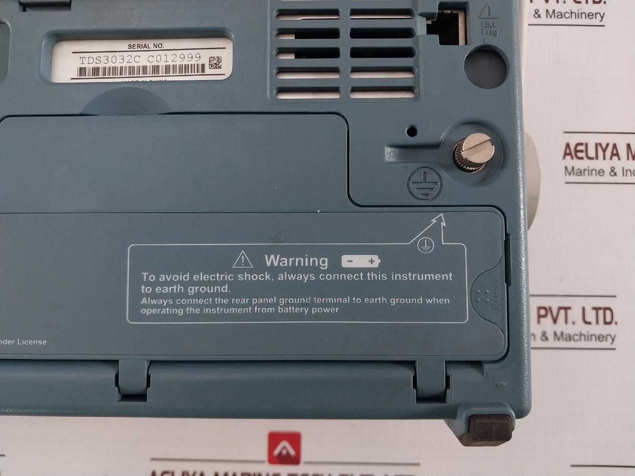 Tektronix Tds 3032C Digital Phosphor Oscilloscope 300 Mhz 75W