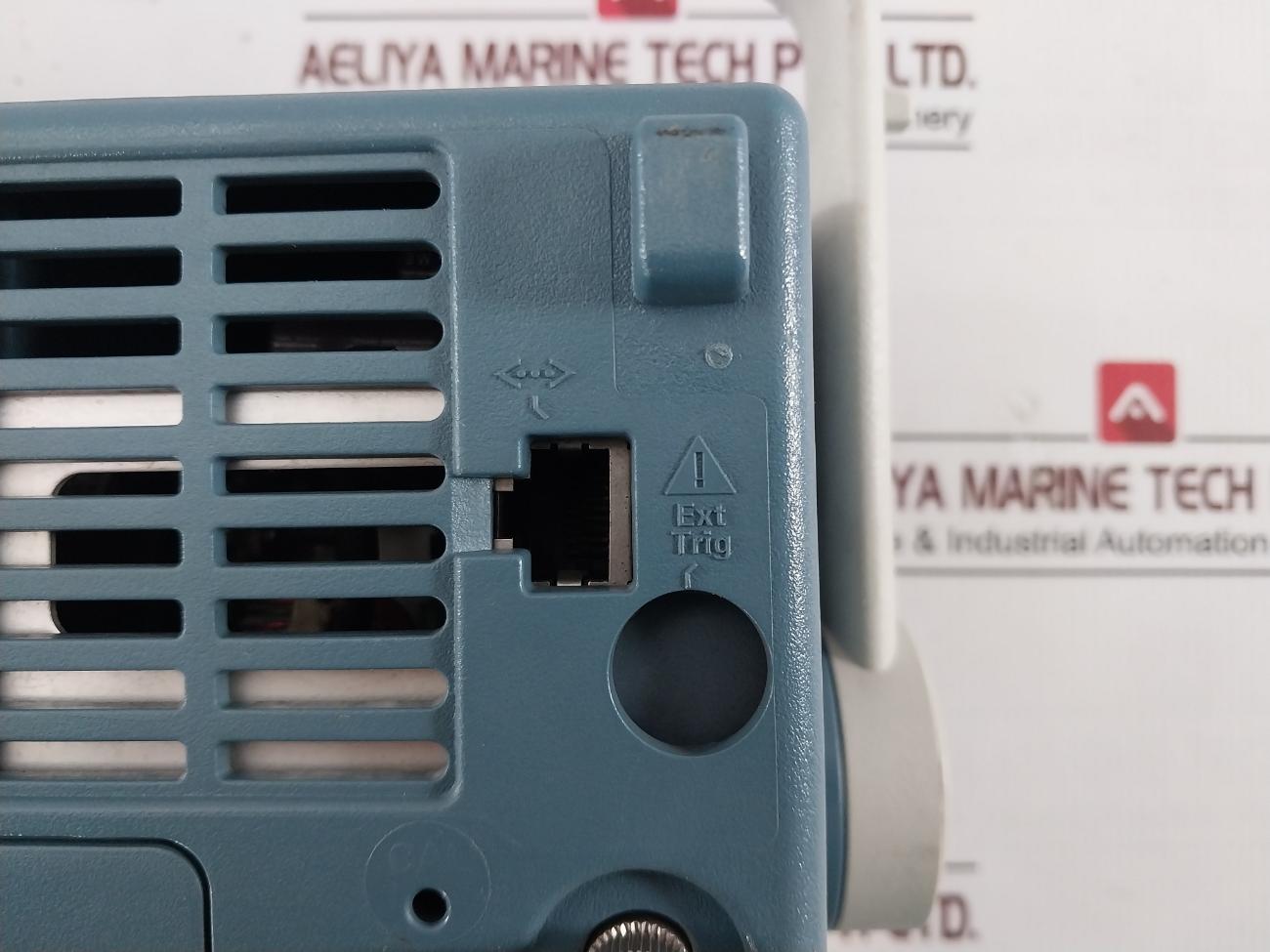 Tektronix Tds 3032C Digital Phosphor Oscilloscope 300 Mhz 75W