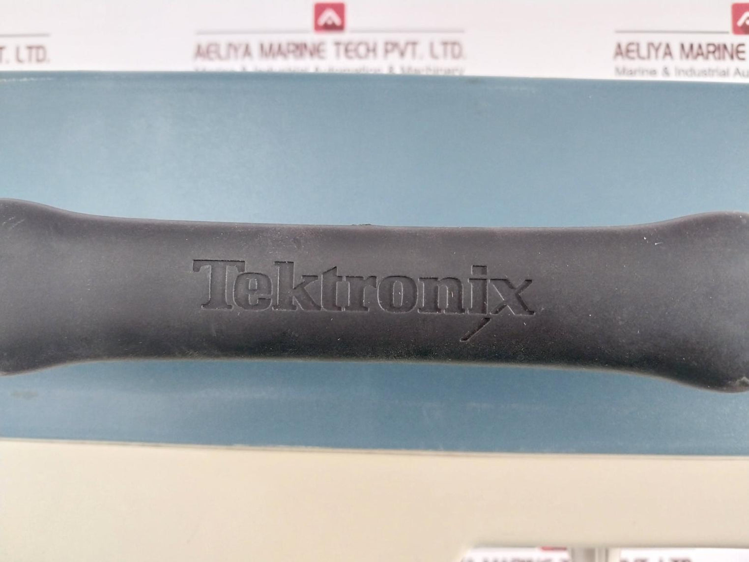 Tektronix Tds 3032C Digital Phosphor Oscilloscope 300 Mhz 75W