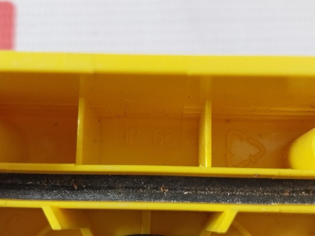 Telemecanique 1562021 Emergency Stop Station Ip 66 Iec/En 60947-5-1