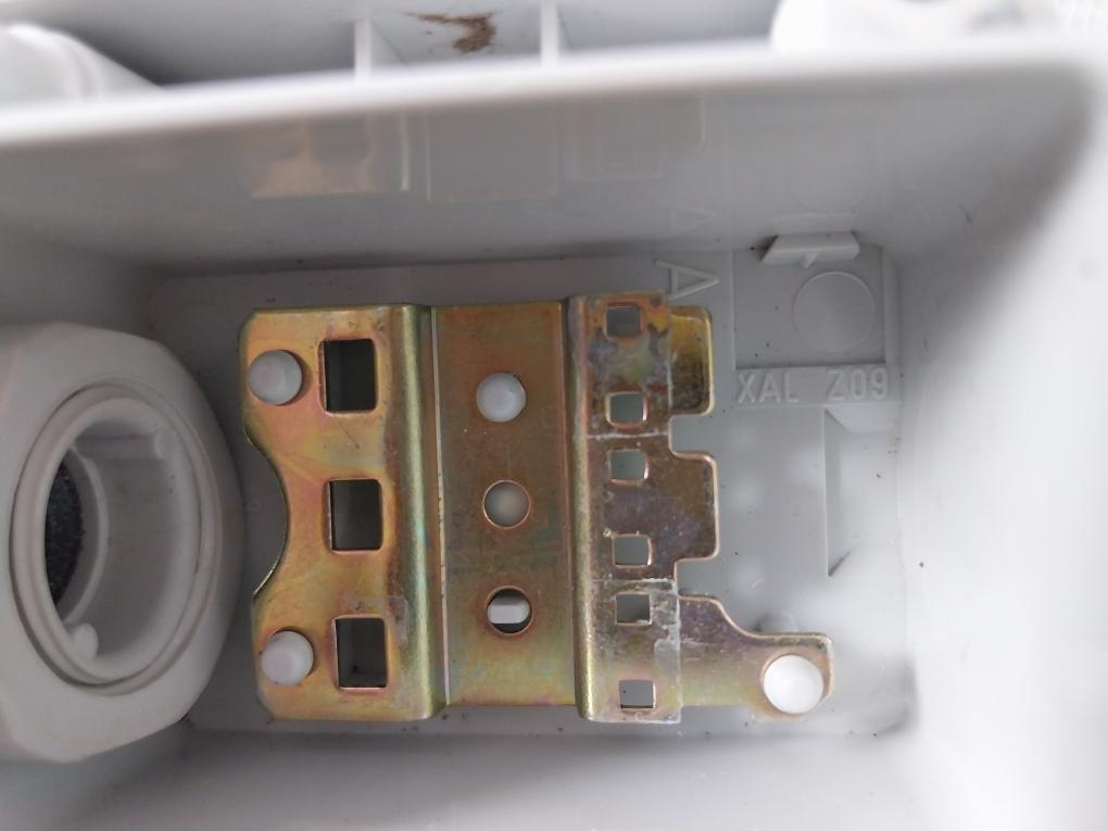 Telemecanique 1562021 Emergency Stop Station Ip 66 Iec/En 60947-5-1