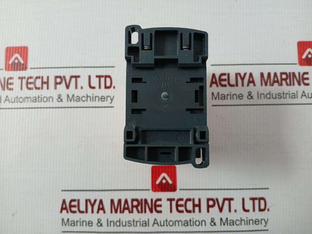 Telemecanique 690V/10A Control Relay Cad32
