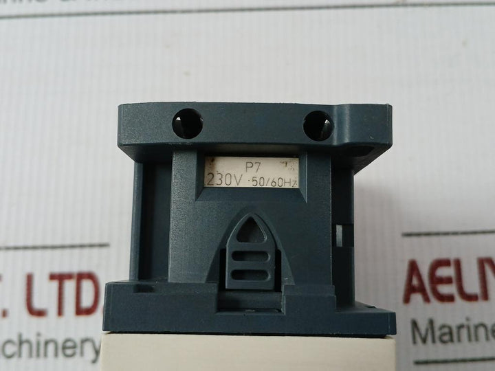 Telemecanique 690V/10A Control Relay Cad32