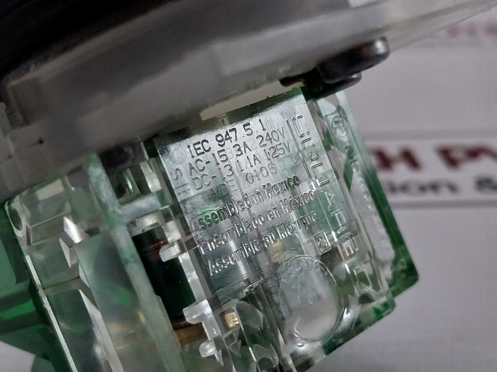 Telemecanique 9001 Ka2 Contact Block With Pushbutton Ser K