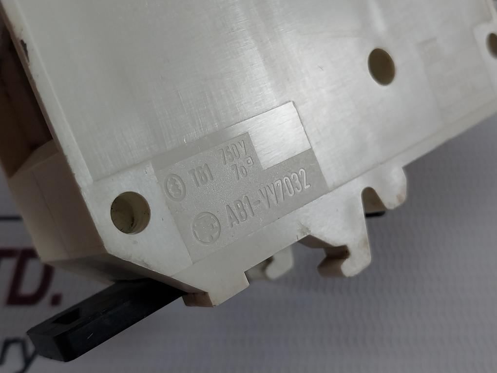 Telemecanique Ab1-vv7032 Terminal Block 750V 900V Dc 265A