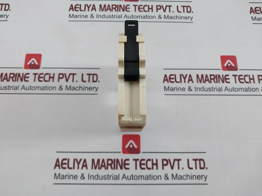 Telemecanique Ab1-vv7032 Terminal Block 750V 900V Dc 265A