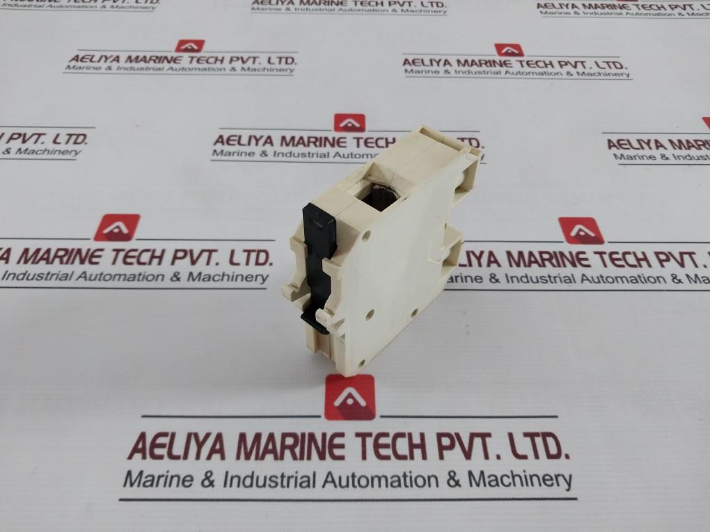 Telemecanique Ab1-vv7032 Terminal Block 750V 900V Dc 265A