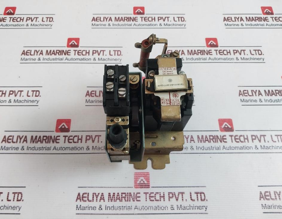 Telemecanique Ca1/At103 Contactor With Zc2-gg1, Zc2-gg5 Auxiliary Contact Block