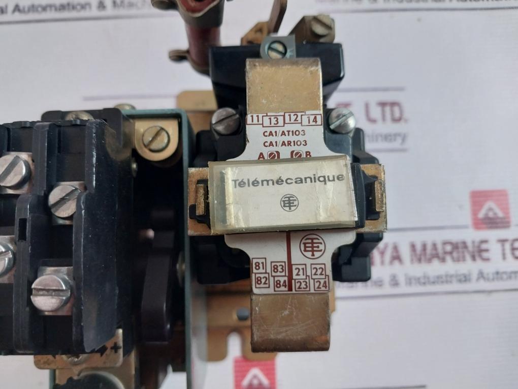 Telemecanique Ca1/At103 Contactor With Zc2-gg1, Zc2-gg5 Auxiliary Contact Block