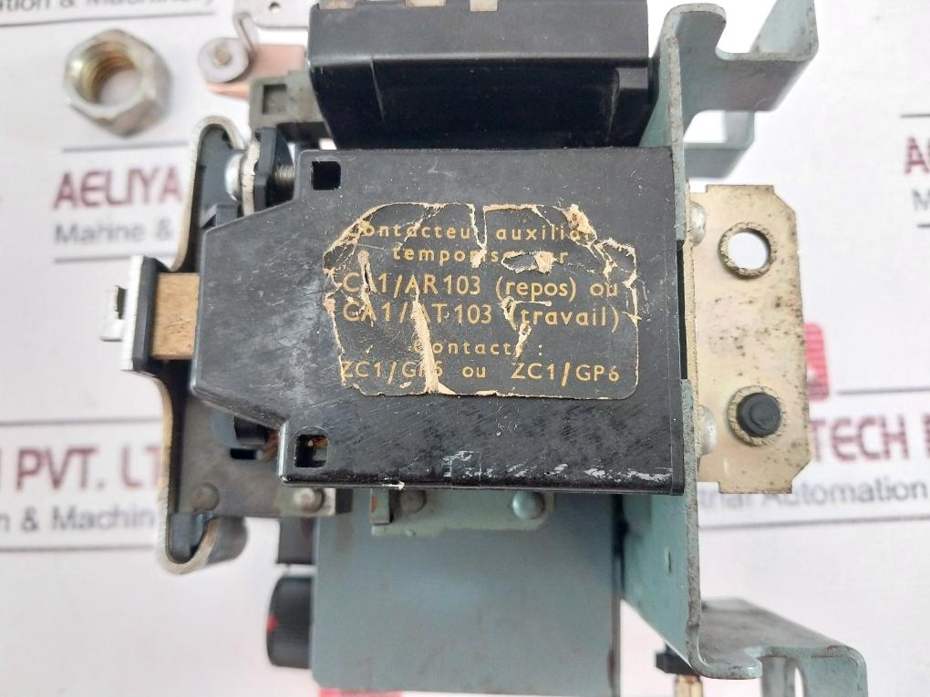 Telemecanique Ca1/At103 Contactor With Zc2/Gg1 Auxiliary Contact Block