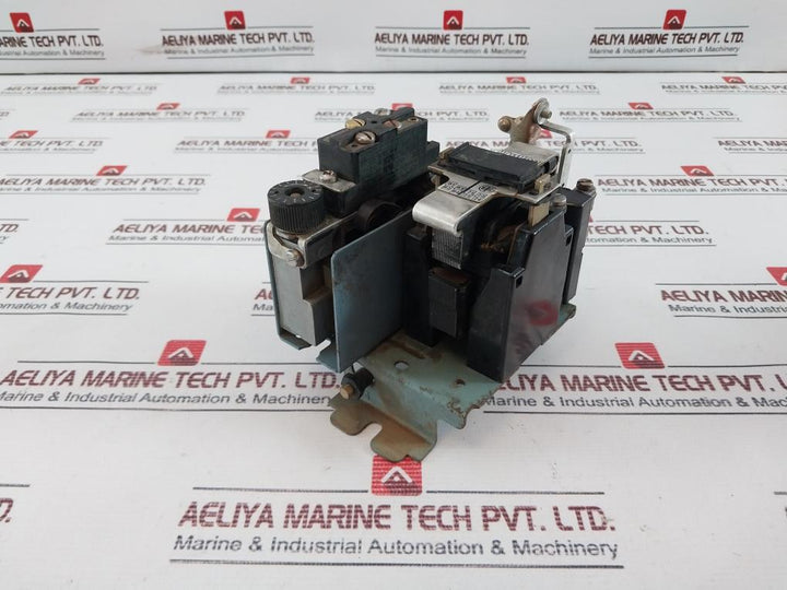 Telemecanique Ca1/At103 Contactor With Zc2/Gg1 Auxiliary Contact Block