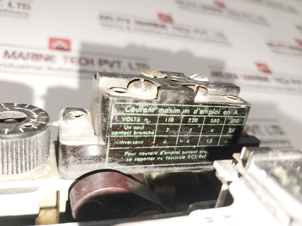 Telemecanique Ca1/At103 Contactor With Zc2/Gg1 Auxiliary Contact Block