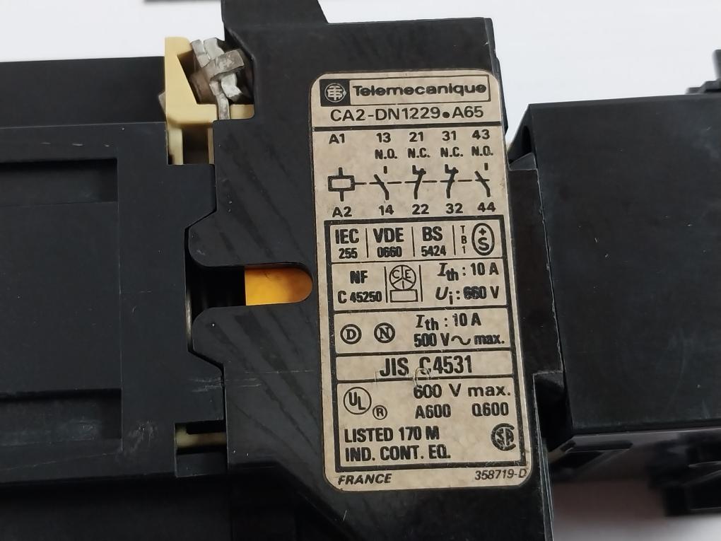 Telemecanique Ca2-dn1229.A65 Time Delay Module