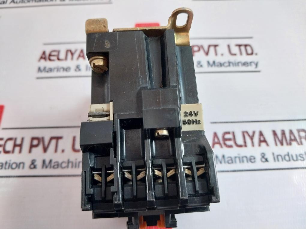 Telemecanique Ca2-dn140.A 65 Auxiliary Contactor 10A 500V