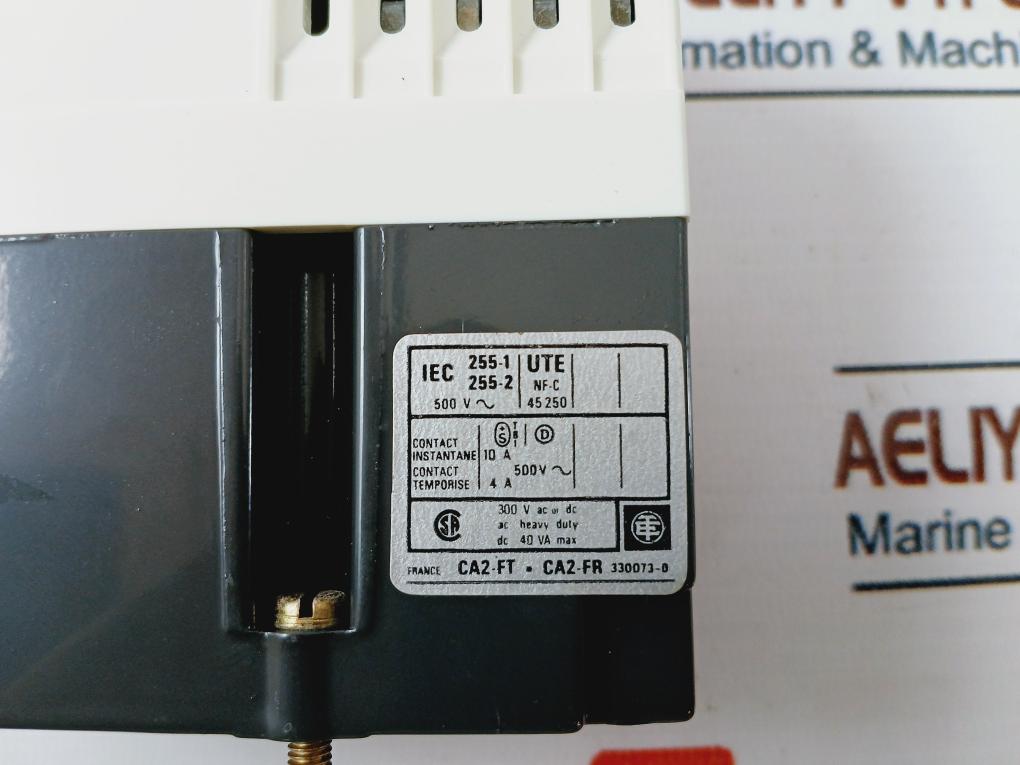 Telemecanique Ca2-fr 211 Time Delay Relay 10S