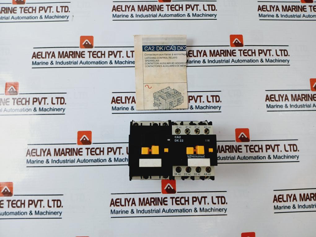 Telemecanique Ca2 Dk22 Latching Control Relay 24V 50/60Hz